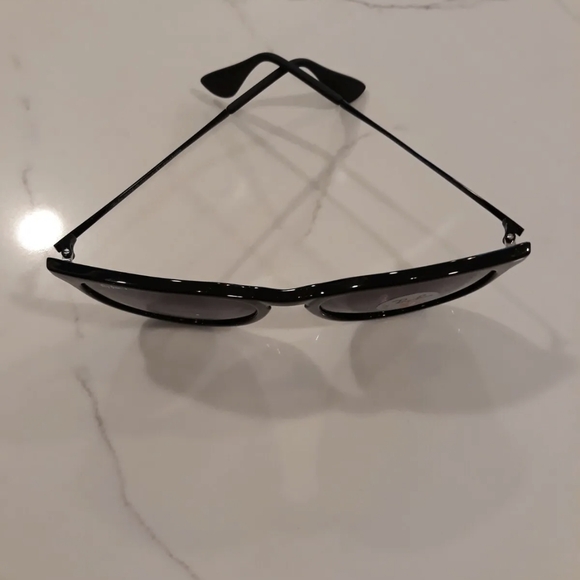Ray-Ban Polarized Erika Classic Black Sunglasses